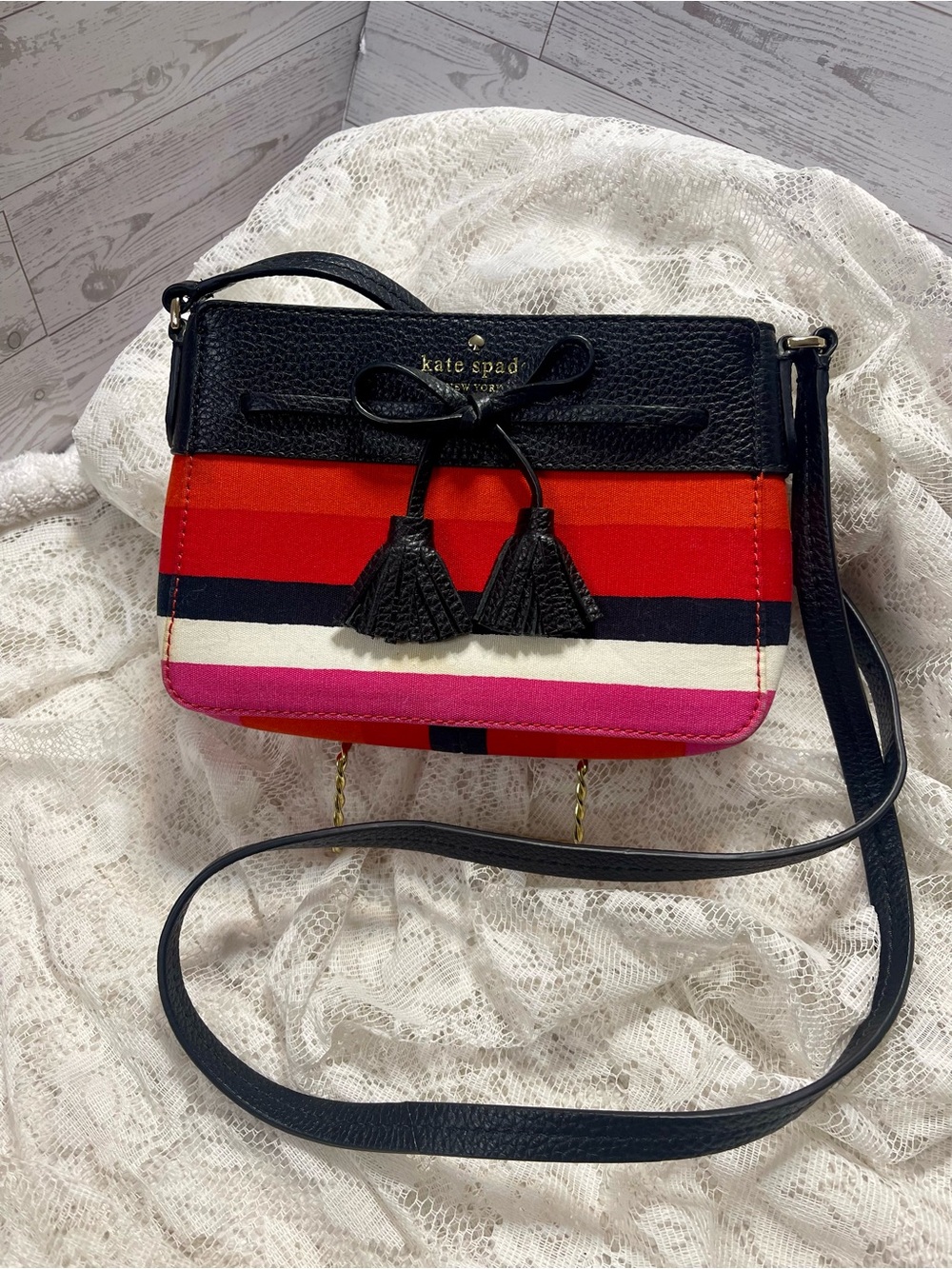 NWT Kate Spade NY Hayes black leather small canvas leather crossbody strips